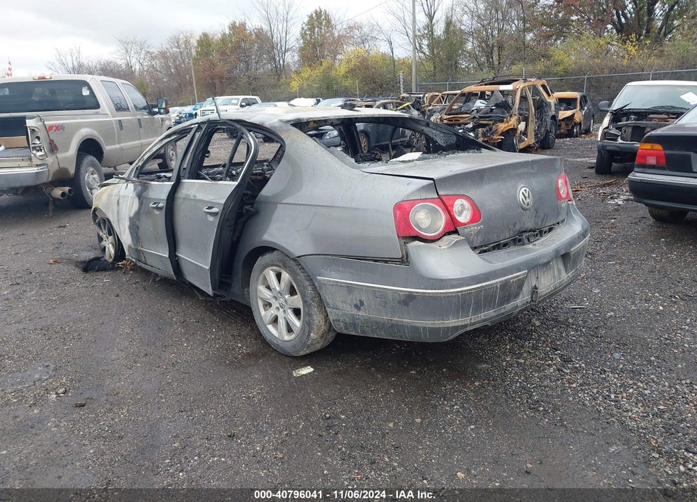 2006 VOLKSWAGEN PASSAT 2.0T VIN: WVWEK93C56P030816