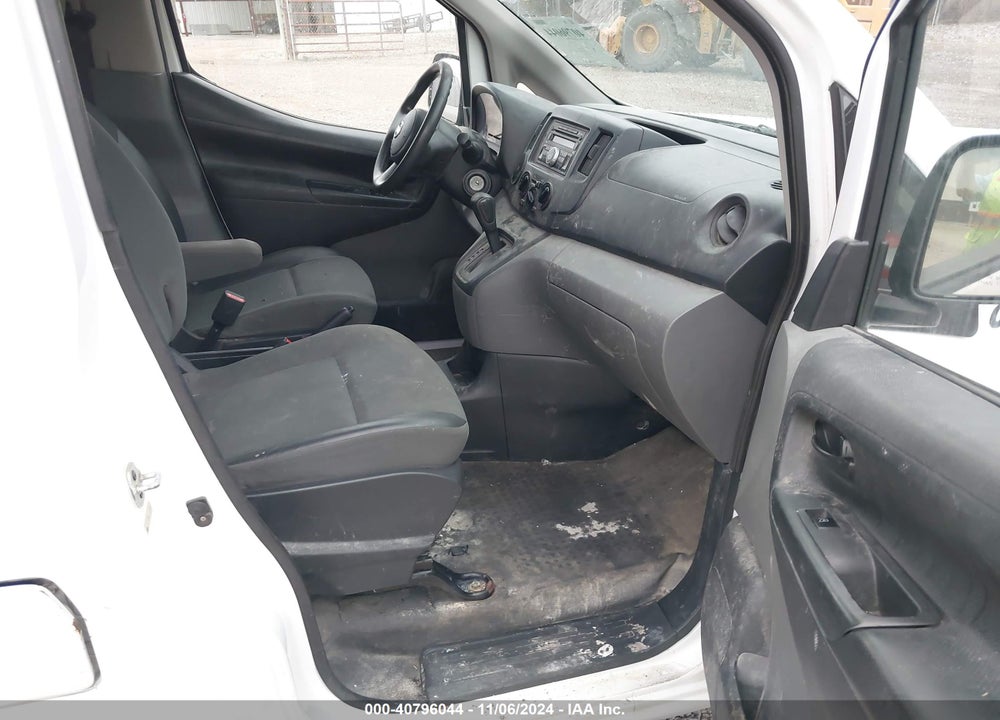 2015 NISSAN NV200 S VIN: 3N6CM0KN3FK690108