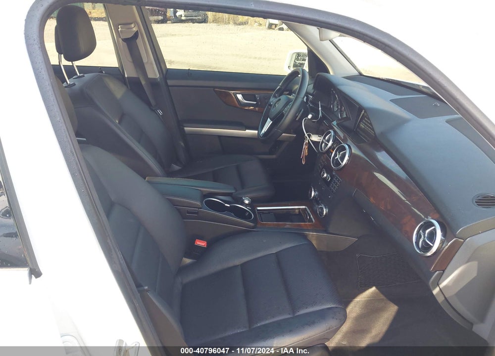 2015 MERCEDES-BENZ GLK 350 4MATIC VIN: WDCGG8JB8FG440115