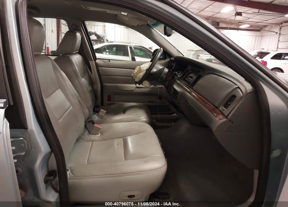 2003 FORD CROWN VICTORIA LX VIN: 2FAFP74W73X127742