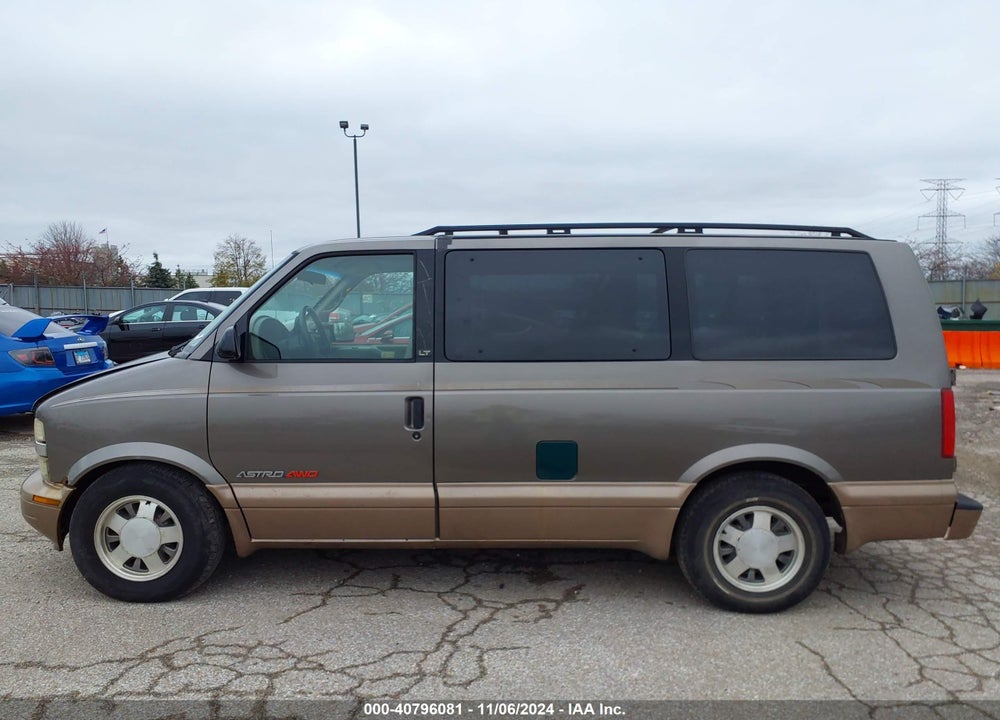 2000 CHEVROLET ASTRO VIN: 1GNEL19W1YB130144