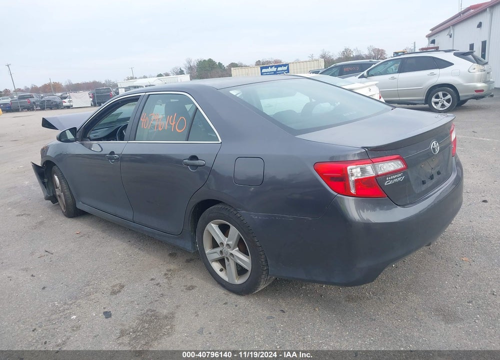 2013 TOYOTA CAMRY SE VIN: 4T1BF1FKXDU233786