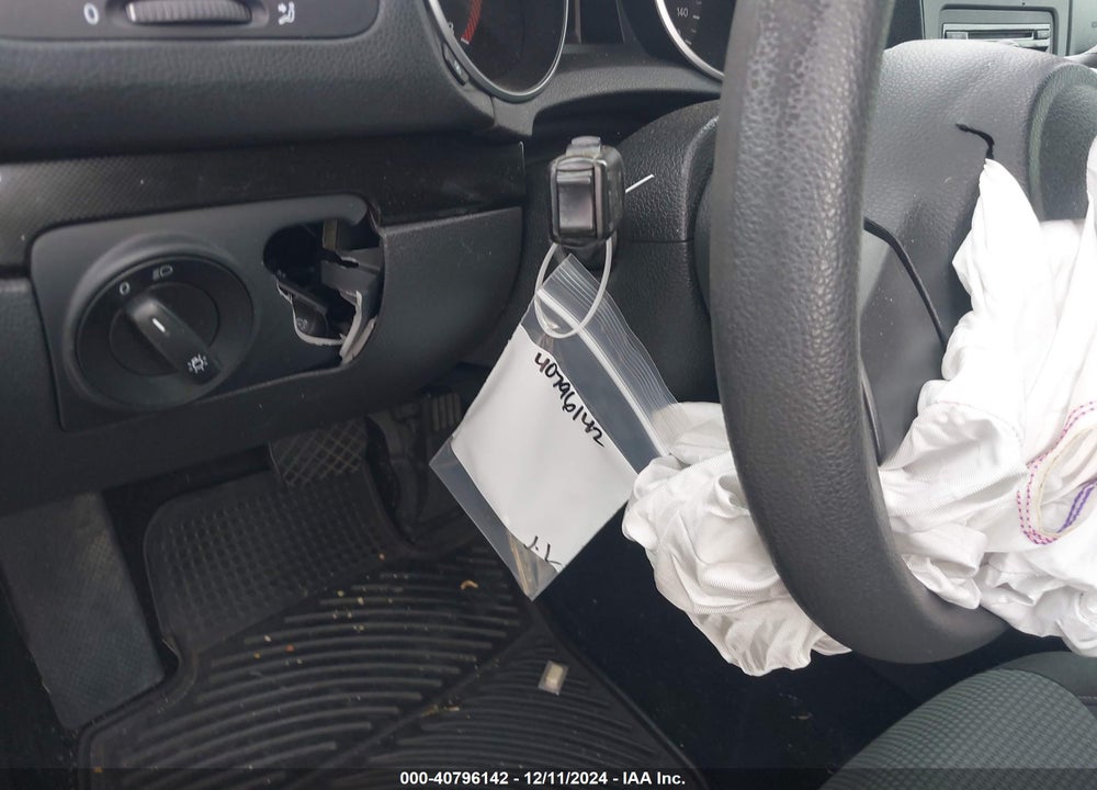 2011 VOLKSWAGEN JETTA SPORTWAGEN 2.5L S VIN: 3VWPZ7AJ0BM634541