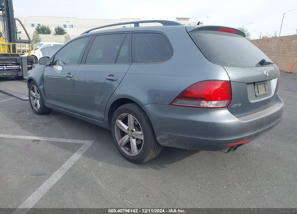 2011 VOLKSWAGEN JETTA SPORTWAGEN 2.5L S VIN: 3VWPZ7AJ0BM634541