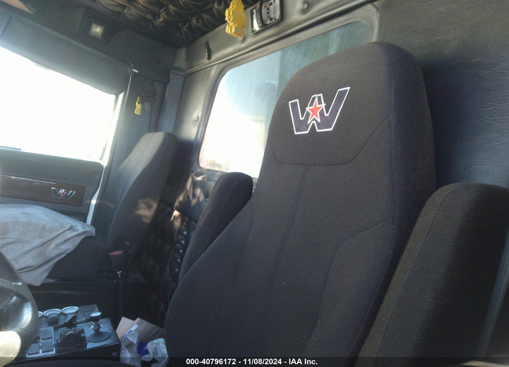 2022 WESTERN STAR 4700 SET FORWARD AXLE VIN: 5KKHAVDV4NPNK5787