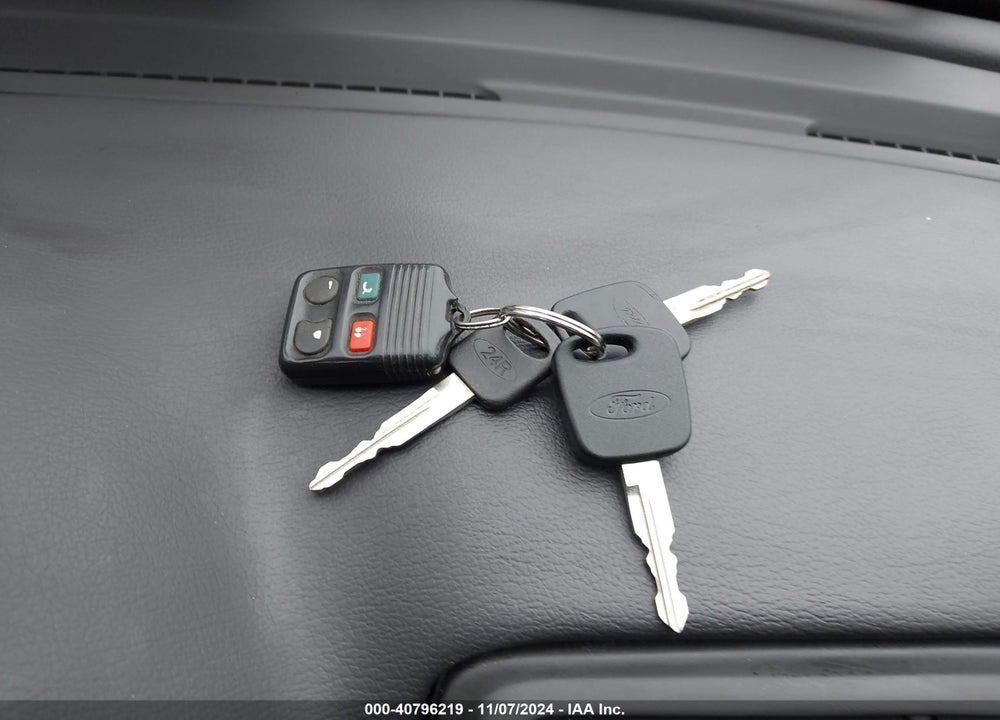 2000 FORD MUSTANG VIN: 1FAFP4047YF165557