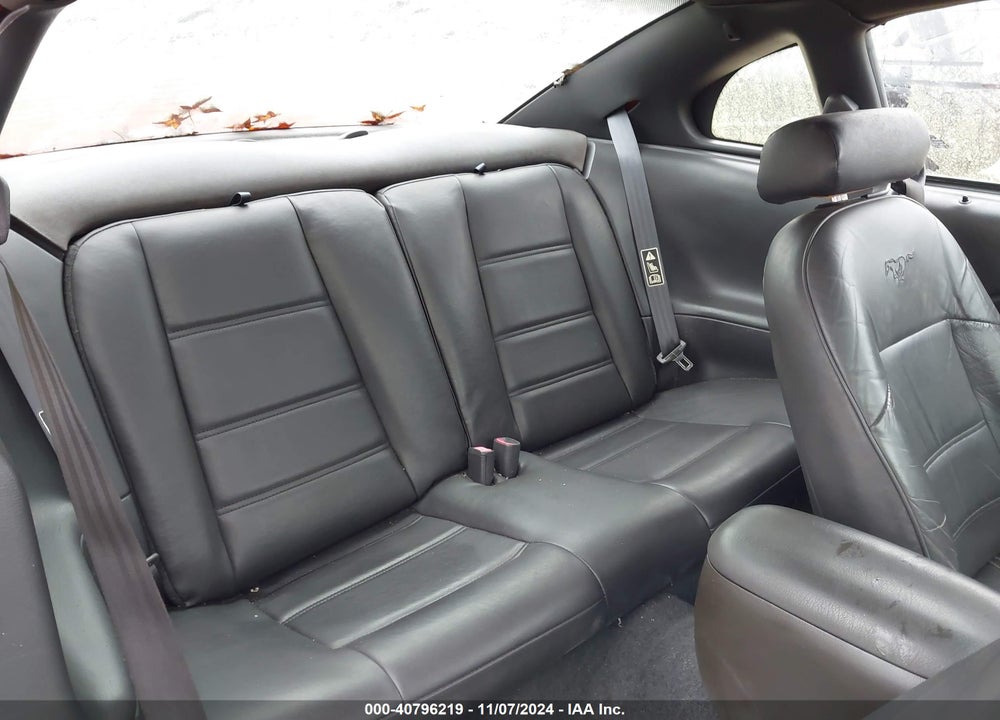 2000 FORD MUSTANG VIN: 1FAFP4047YF165557