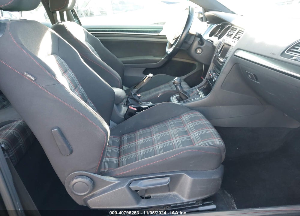 2015 VOLKSWAGEN GOLF GTI 2.0T S 2-DOOR VIN: 3VWYT7AU5FM072240