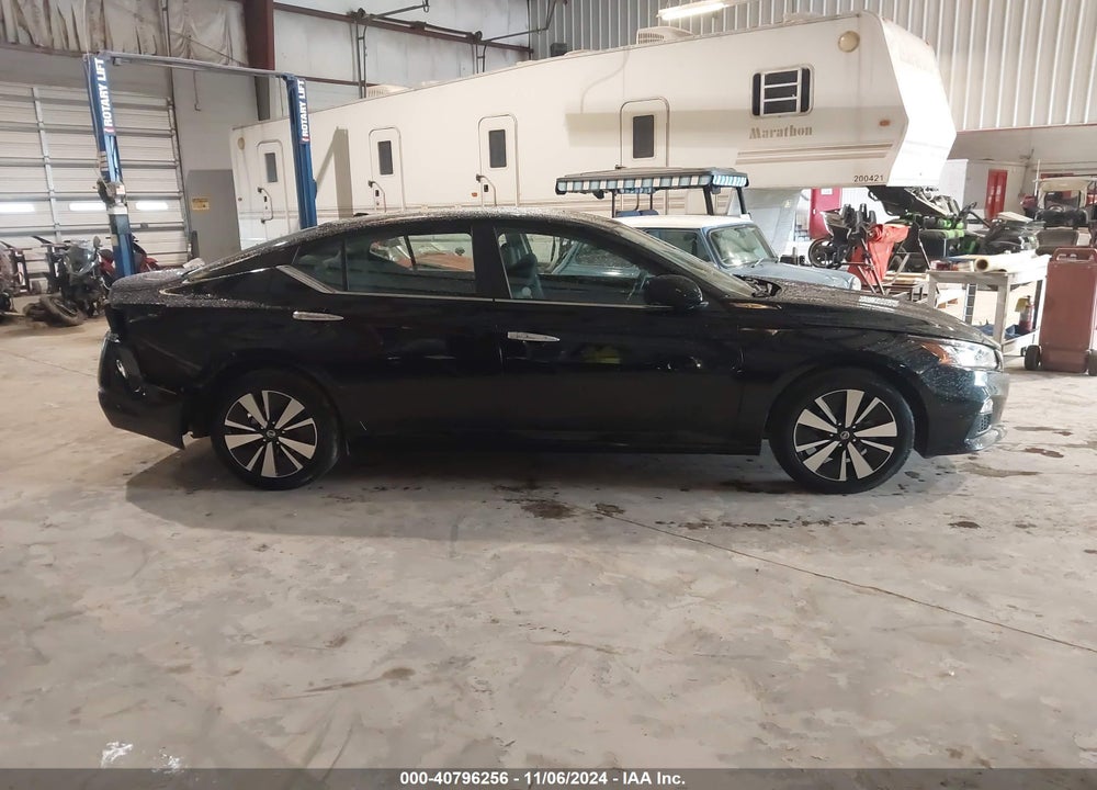 2021 NISSAN ALTIMA SV FWD VIN: 1N4BL4DV4MN337945