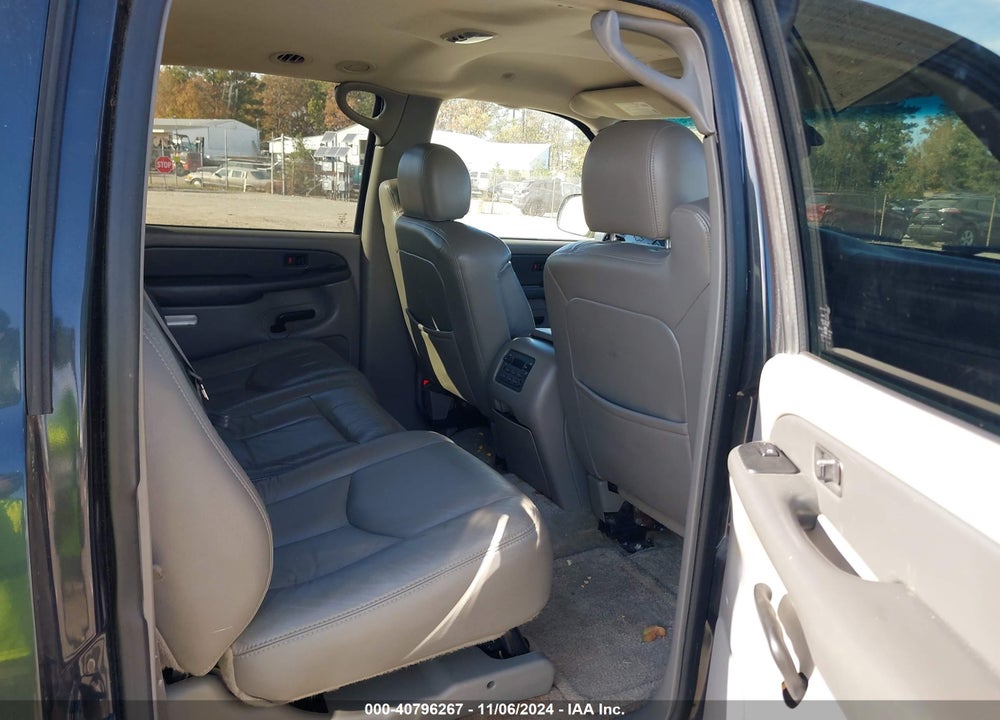 2003 CHEVROLET SUBURBAN 1500 LT VIN: 1GNFK16ZX3J168640