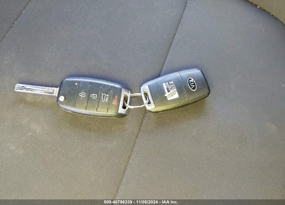 2015 KIA SOUL VIN: KNDJN2A27F7164329