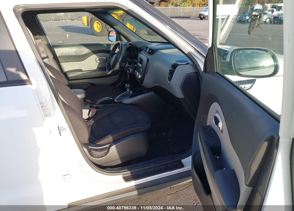 2015 KIA SOUL VIN: KNDJN2A27F7164329