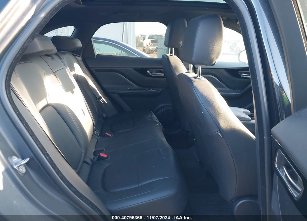 2017 JAGUAR F-PACE 35T PREMIUM VIN: SADCJ2BV0HA081901