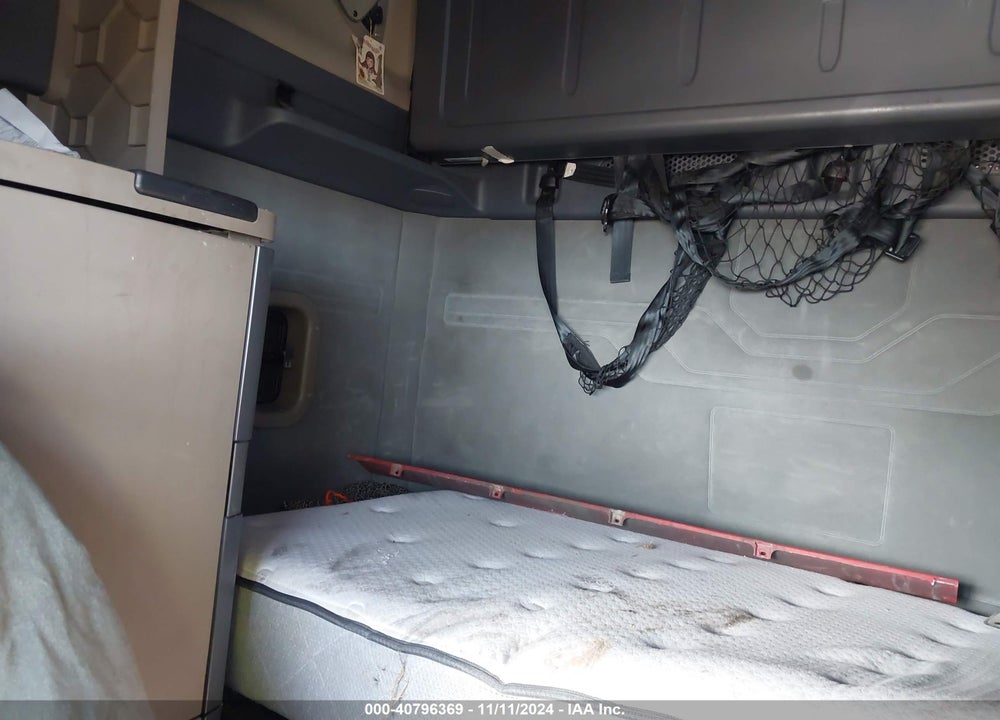2017 FREIGHTLINER CASCADIA 125 VIN: 1FUJGLDR8HLHX1953