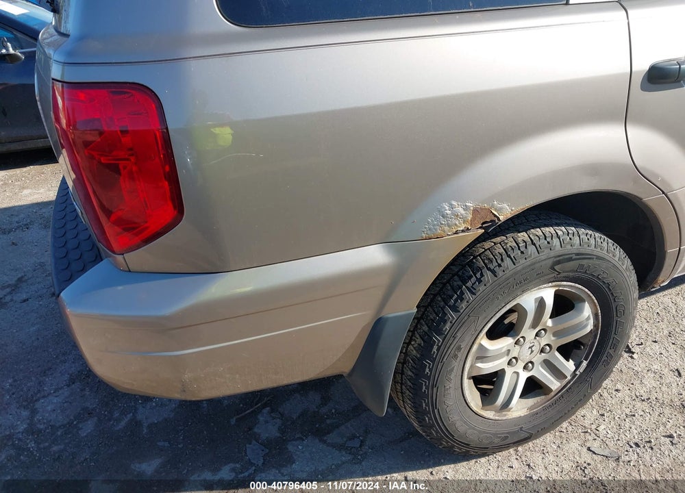 2003 HONDA PILOT VIN: 2HKYF18593H605889