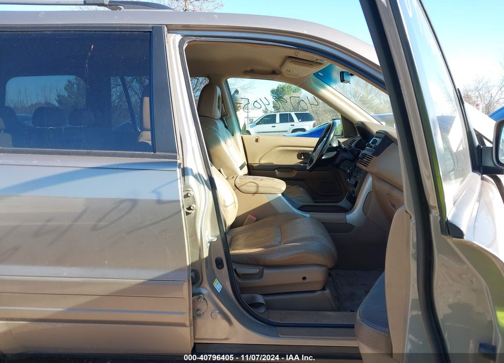 2003 HONDA PILOT VIN: 2HKYF18593H605889