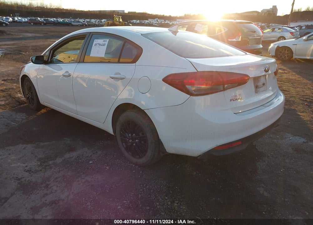 2018 KIA FORTE LX VIN: 3KPFK4A75JE281549