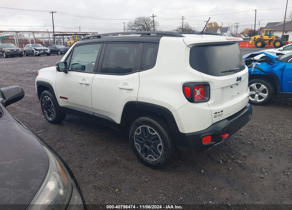 2015 JEEP RENEGADE TRAILHAWK VIN: ZACCJBCT8FPB87681