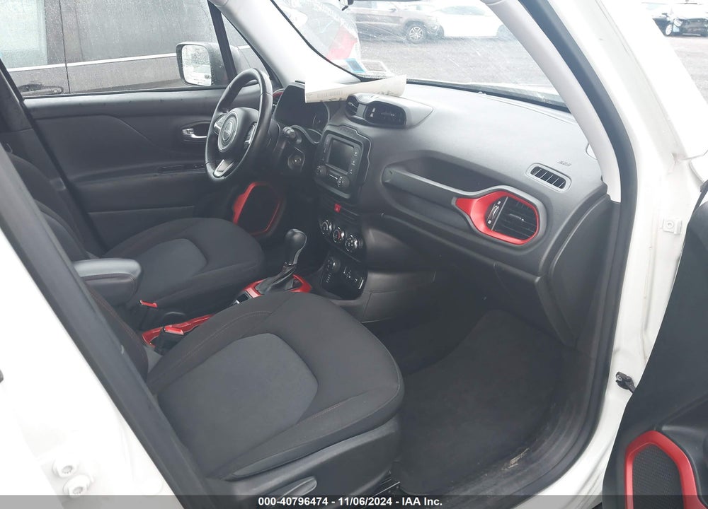 2015 JEEP RENEGADE TRAILHAWK VIN: ZACCJBCT8FPB87681