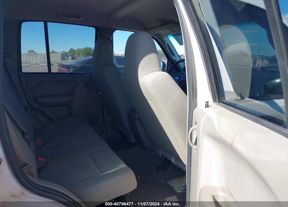 2007 JEEP LIBERTY SPORT VIN: 1J4GL48K27W633054
