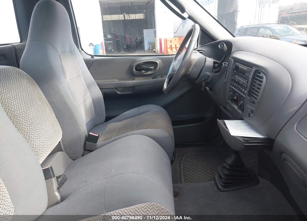 2002 FORD F-150 XL/XLT VIN: 2FTRF18W02CA83400