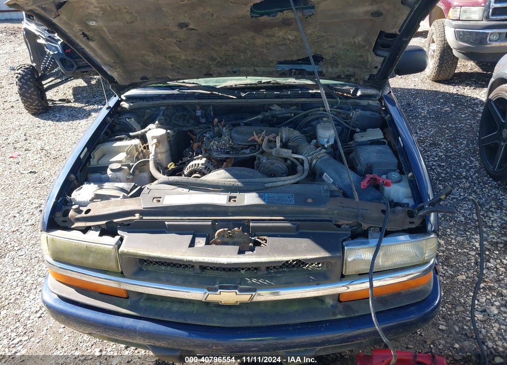 2002 CHEVROLET S-10 LS VIN: 1GCCS19W228133321