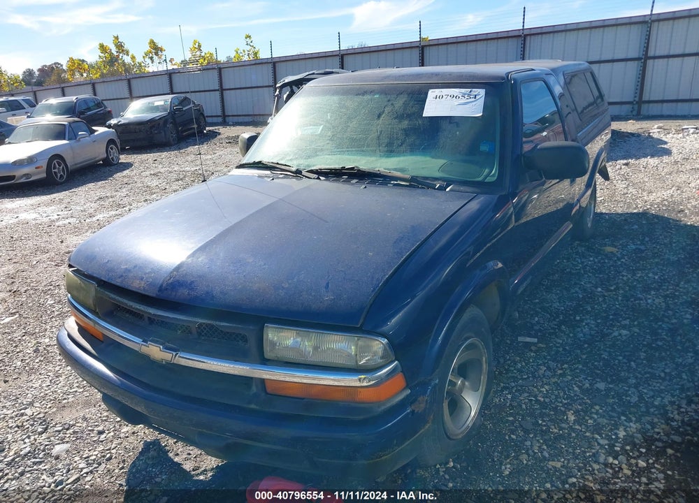 2002 CHEVROLET S-10 LS VIN: 1GCCS19W228133321