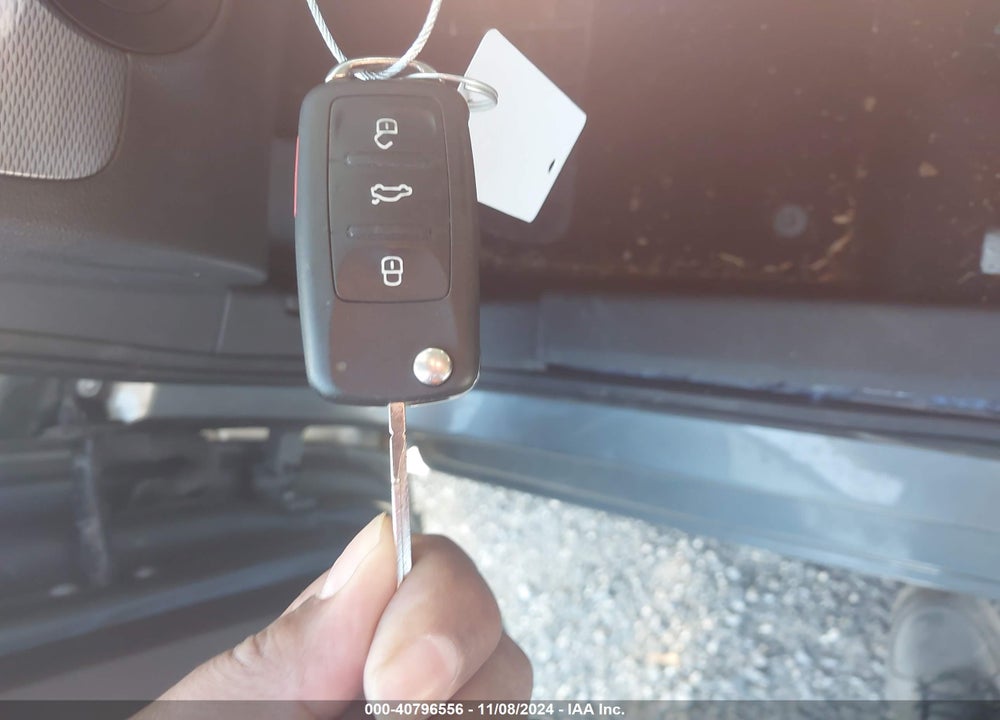 2017 VOLKSWAGEN JETTA VIN: 3VWDB7AJ1HM206722