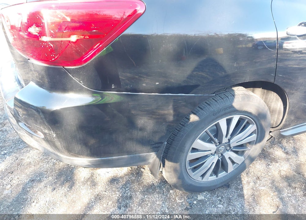 2018 NISSAN PATHFINDER SV VIN: 5N1DR2MM8JC638301
