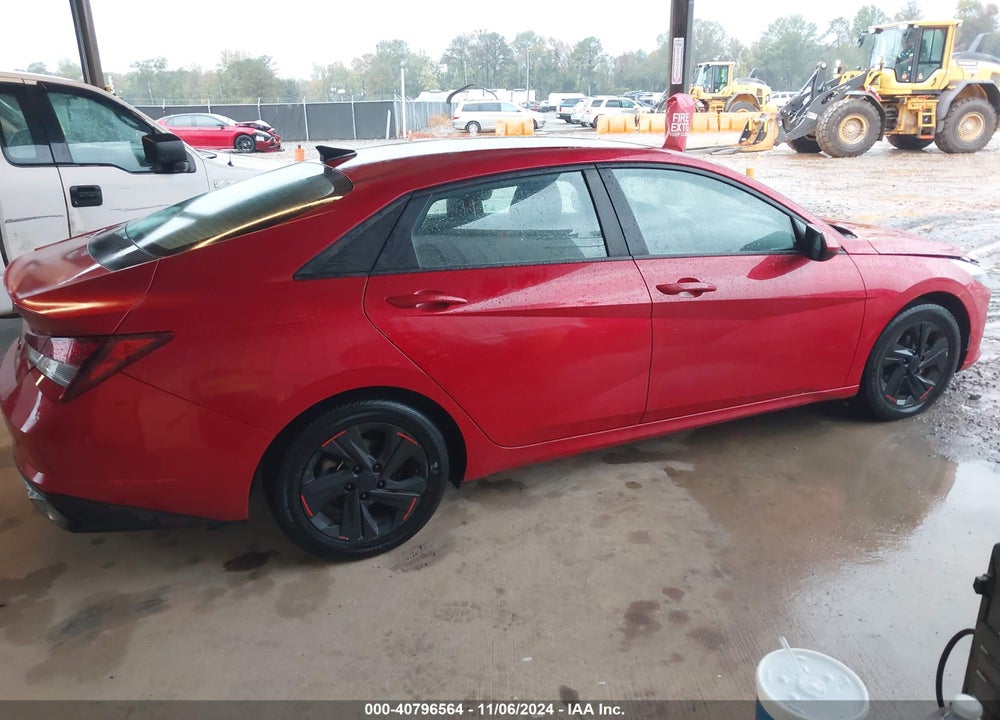 2021 HYUNDAI ELANTRA SEL VIN: 5NPLM4AG9MH037447
