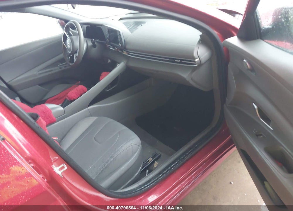 2021 HYUNDAI ELANTRA SEL VIN: 5NPLM4AG9MH037447