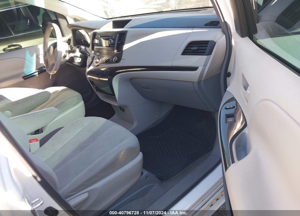 2011 TOYOTA SIENNA BASE V6 VIN: 5TDZK3DC9BS021985
