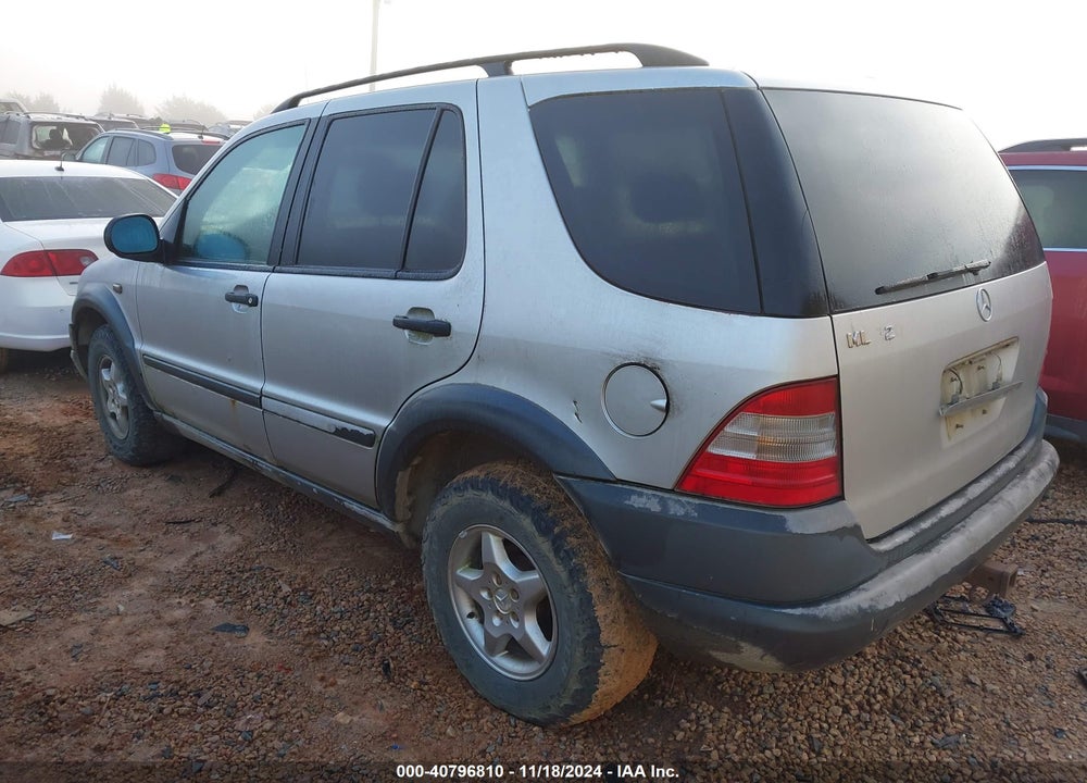 1998 MERCEDES-BENZ ML 320 CLASSIC VIN: 4JGAB54E8WA029262