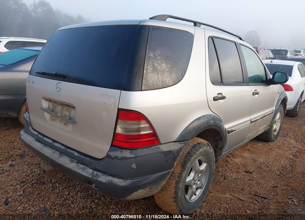 1998 MERCEDES-BENZ ML 320 CLASSIC VIN: 4JGAB54E8WA029262