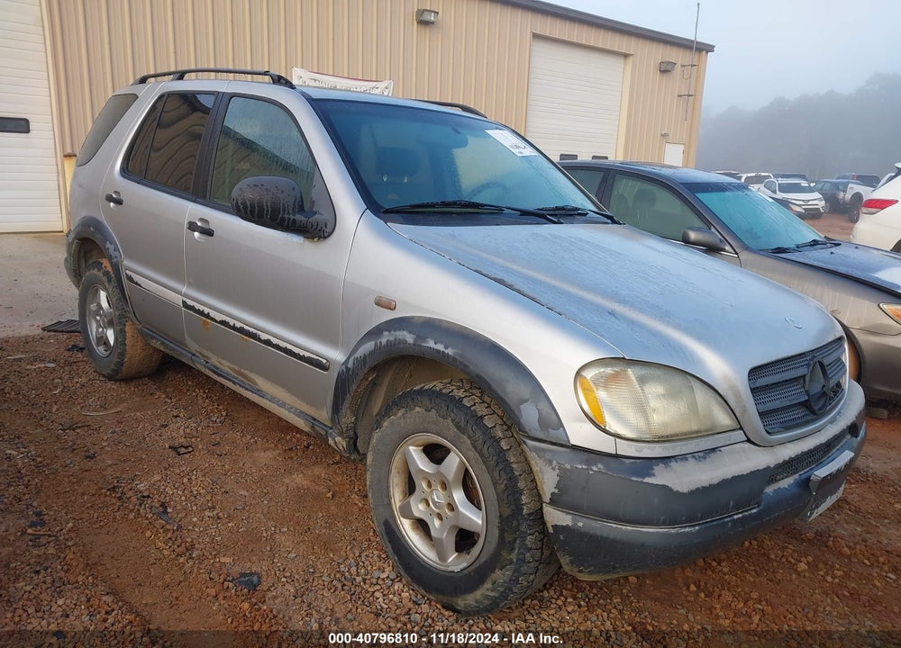 1998 MERCEDES-BENZ ML 320 CLASSIC VIN: 4JGAB54E8WA029262
