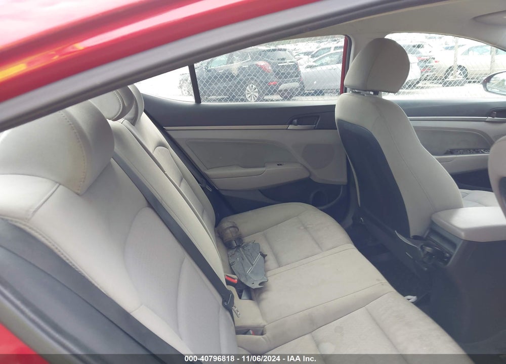 2017 HYUNDAI ELANTRA SE VIN: KMHD84LF4HU172582