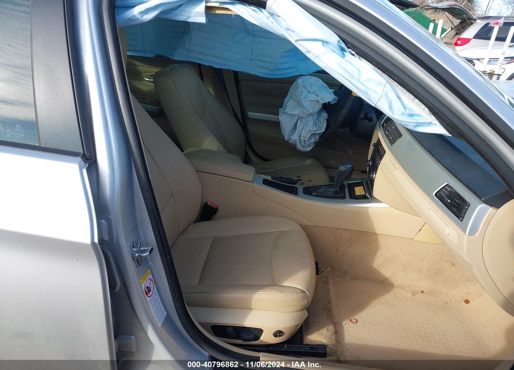 2008 BMW 328I VIN: WBAVA33558K053964