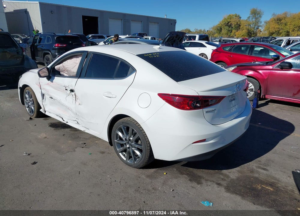 2018 MAZDA 3 TOURING VIN: 3MZBN1V37JM172556