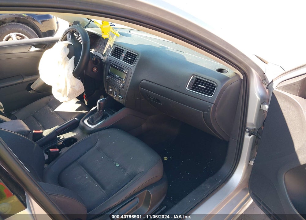 2011 VOLKSWAGEN JETTA 2.5L SE VIN: 3VWDX7AJ3BM316521