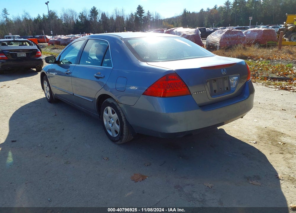 2007 HONDA ACCORD 2.4 LX VIN: 1HGCM56417A200089