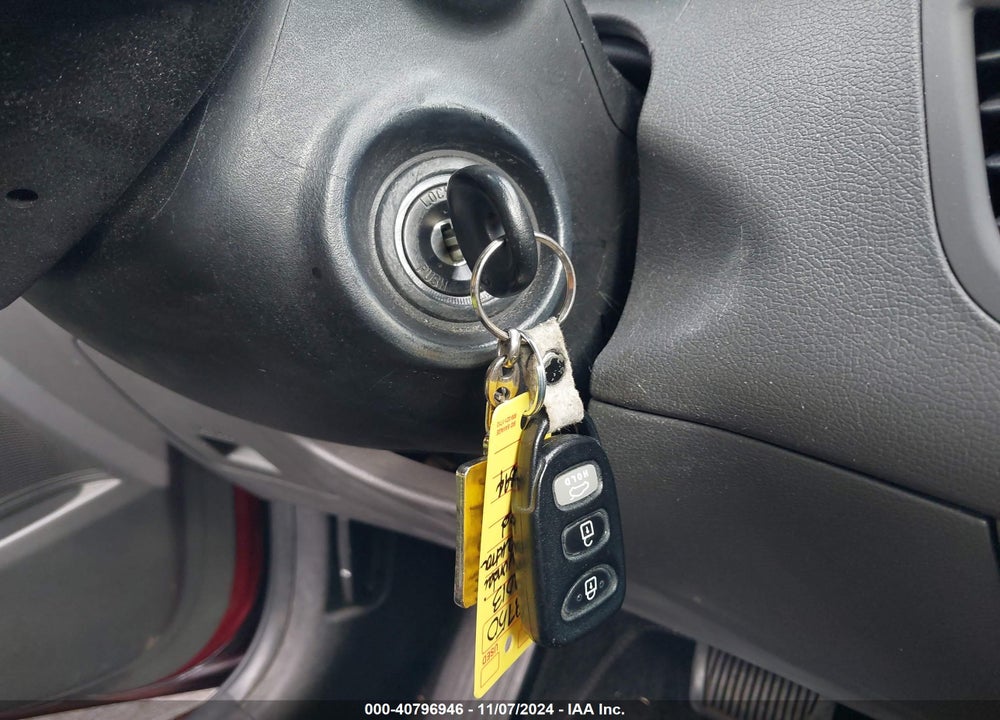 2013 HYUNDAI ELANTRA GLS VIN: 5NPDH4AE7DH391894