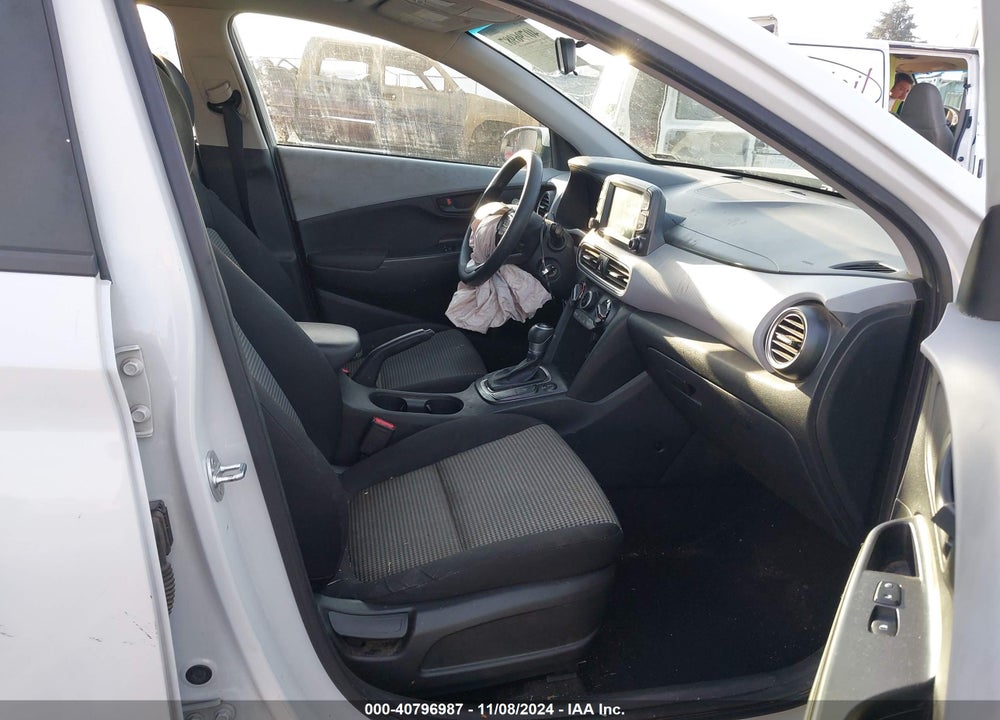 2018 HYUNDAI KONA SE VIN: KM8K1CAA3JU094976