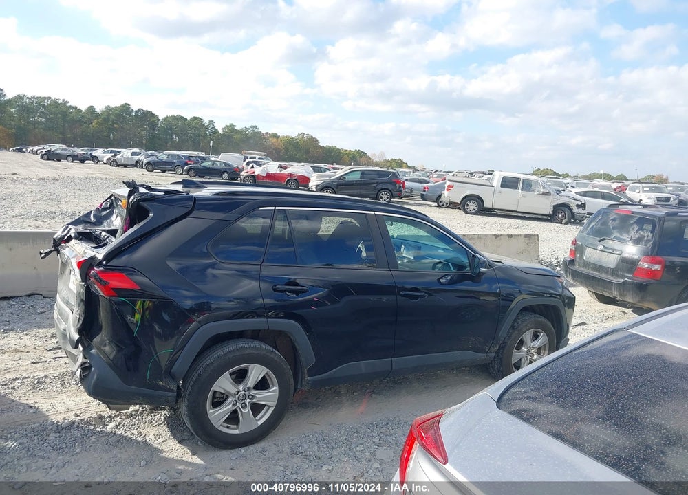 2021 TOYOTA RAV4 XLE VIN: 2T3P1RFV4MW186923