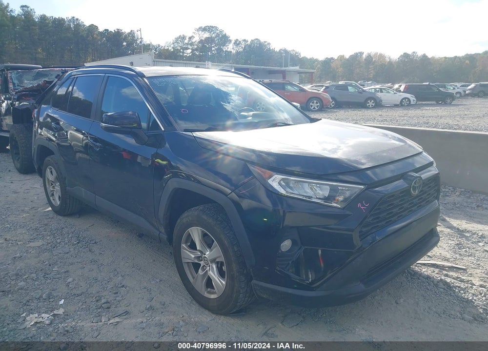 2021 TOYOTA RAV4 XLE VIN: 2T3P1RFV4MW186923