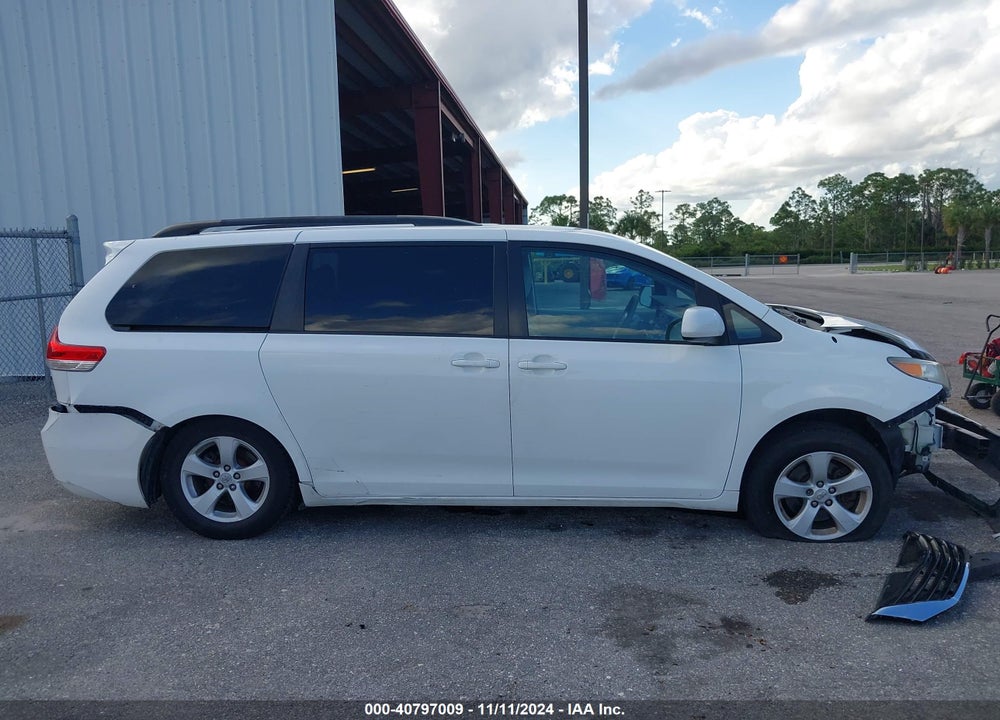 2011 TOYOTA SIENNA LE V6 VIN: 5TDKK3DC9BS127399