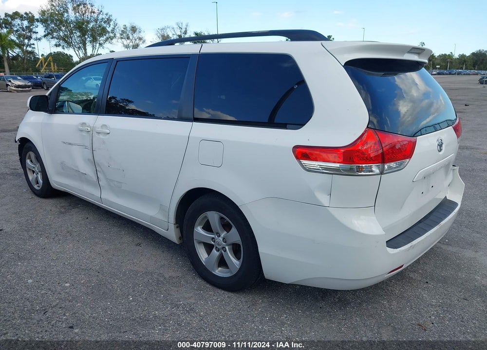 2011 TOYOTA SIENNA LE V6 VIN: 5TDKK3DC9BS127399