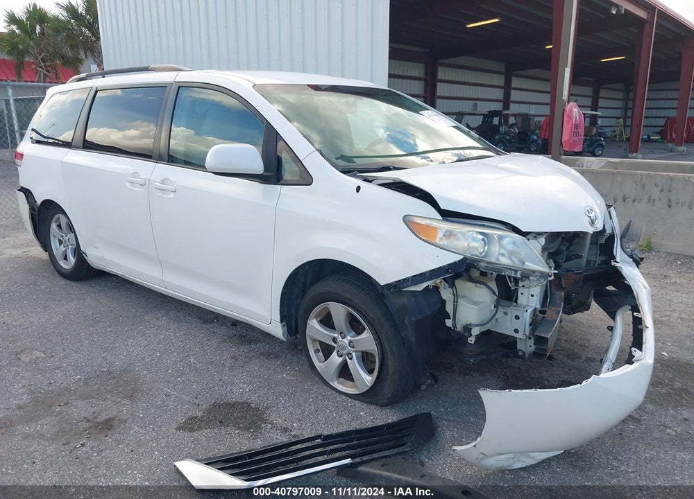 2011 TOYOTA SIENNA LE V6 VIN: 5TDKK3DC9BS127399