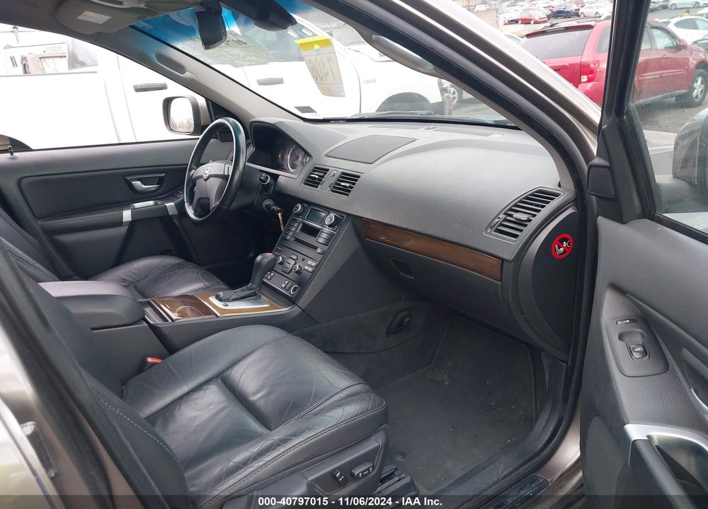 2011 VOLVO XC90 3.2 VIN: YV4952CZ0B1578320