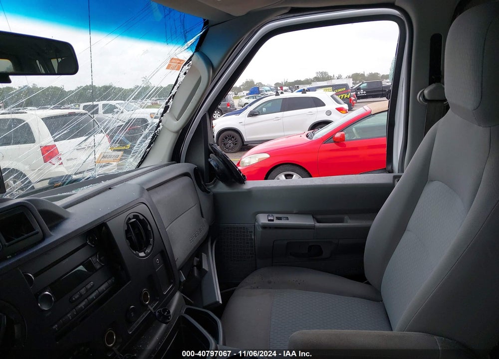 2013 FORD E-350 SUPER DUTY XLT VIN: 1FBSS3BL1DDA97353