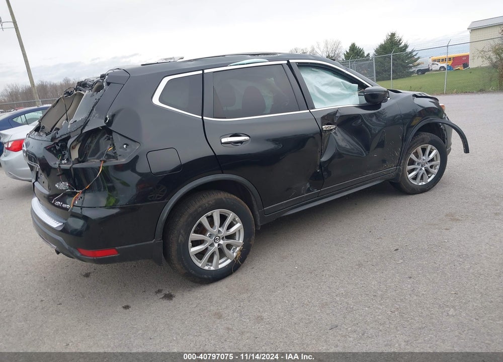 2017 NISSAN ROGUE SV VIN: KNMAT2MV2HP612023